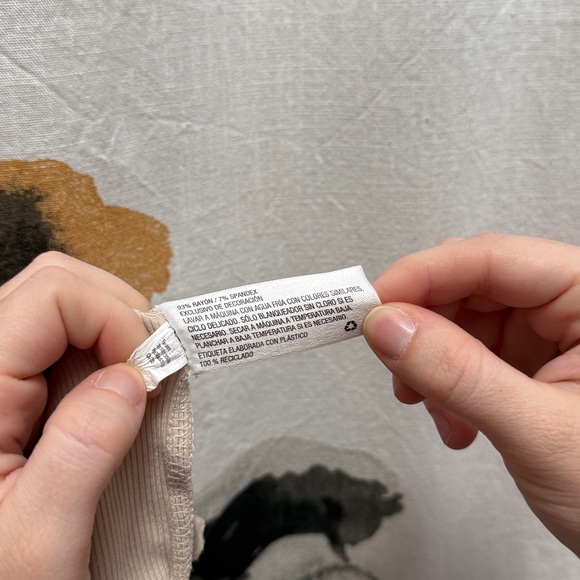 Women’s wild fable Cream Colored Embroidered Sloth Crop Top. Size M. - Picture 9 of 9